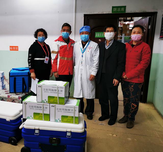 双成药业致敬＂最美逆行者＂！捐赠海南医学院第一附属医院援武汉医疗队 注